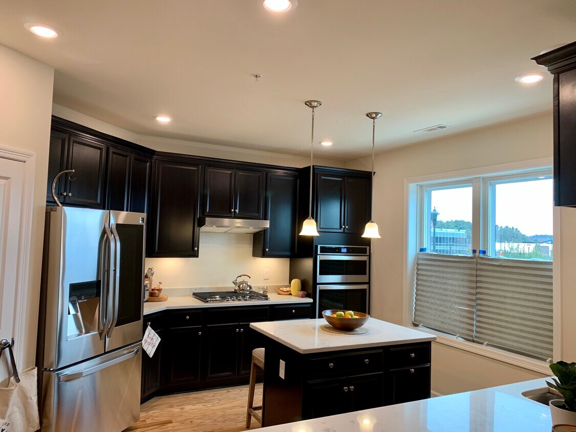 120 University Ave Unit 216, Westwood, MA 02090 Condo for Rent in