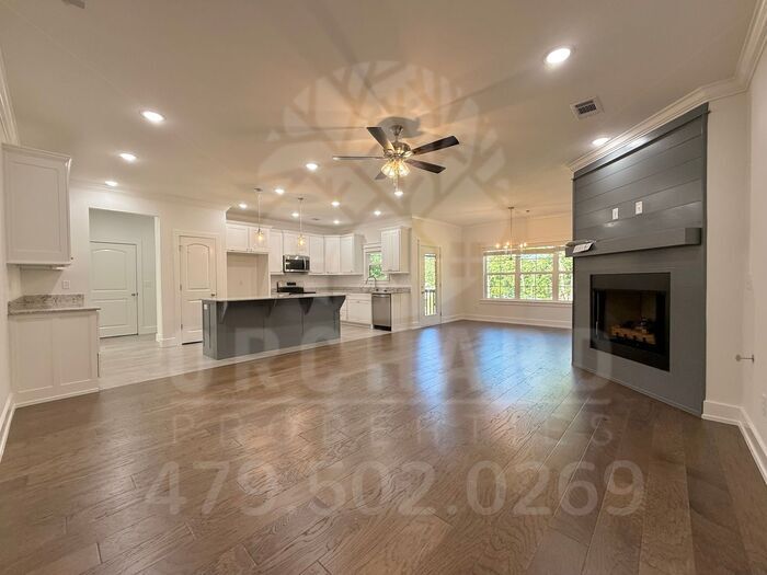 Primary Photo - Bella Vista Single-Family Home- 3 Bed/ 2 B...