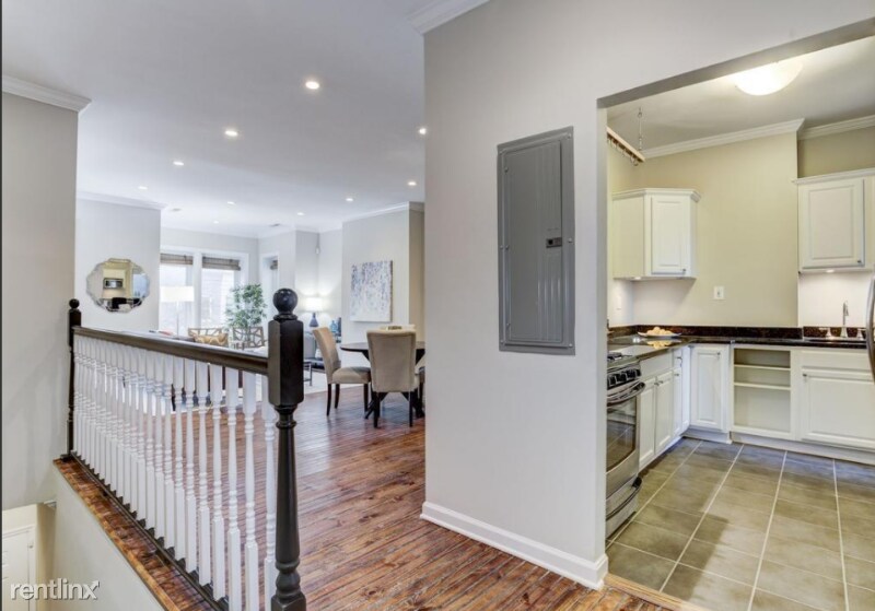 Primary Photo - 2 br, 2 bath Condo - 822 7th st NE 2 Unit 2