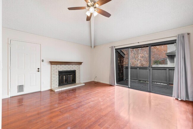 Sala de estar - 2008 La Terrace Cir