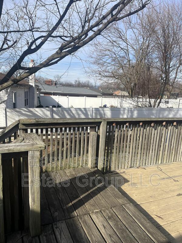 Building Photo - 17712 Crest View Ave