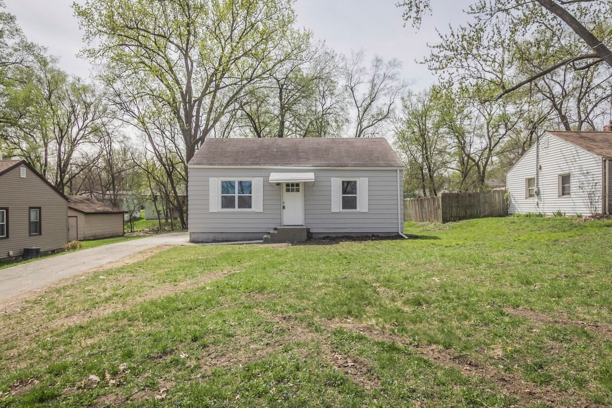 Primary Photo - Adorable 2 bedroom 1 bath home
