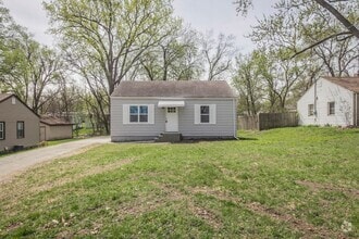 Building Photo - 417 E Wall Ave