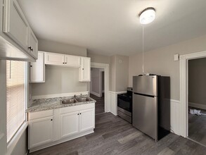 Building Photo - 1240 N 43rd St