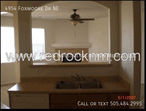 Foto del edificio - 4954 Foxmoore Dr NE