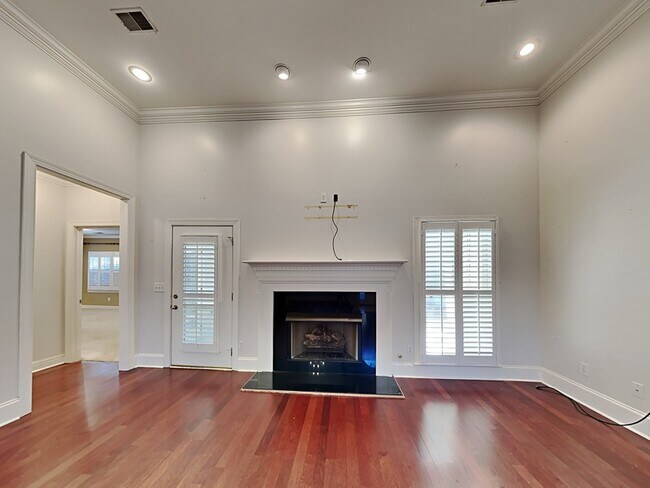 Foto del edificio - 539 Woodruff Pkwy