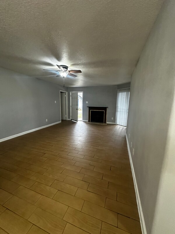 Foto del edificio - 9797 Leawood Blvd