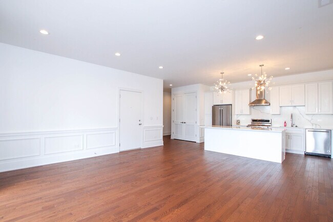 Foto del edificio - 4041 N Elston Ave