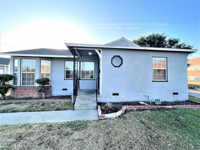 Building Photo - 12801 Zeus Ave