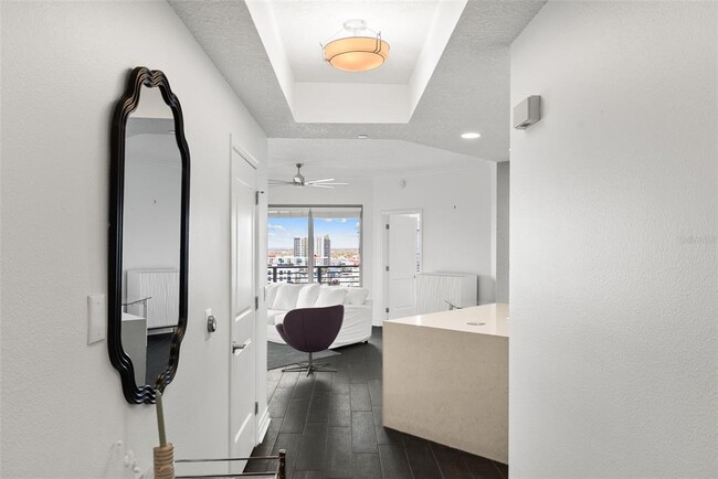 Building Photo - 1209 E Cumberland Ave