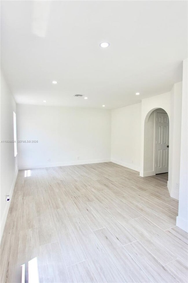 Foto del edificio - 239 NW 107th Ave