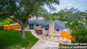 Foto del edificio - 1002 River Oak Dr