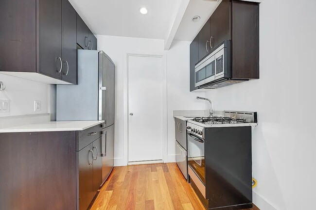 Building Photo - 167 Ludlow St