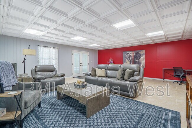 Foto del edificio - 2215 Spalding Dr