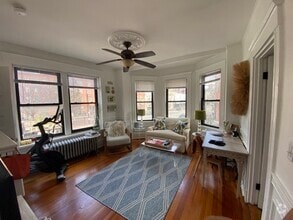 Building Photo - 552 Tremont St