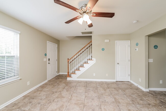 Building Photo - 5624 Fairway Forest Dr