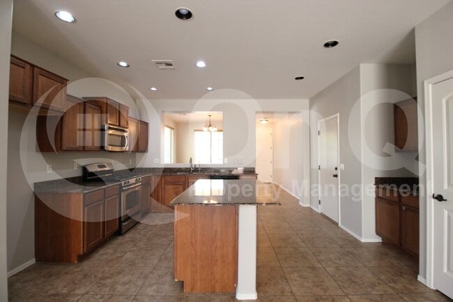 Foto del edificio - 4072 E Cherry Hills Dr