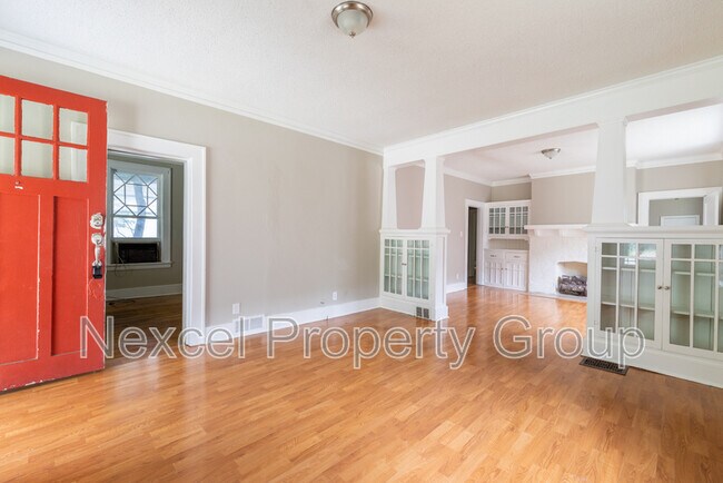 Foto del edificio - 2004 Walker Ave