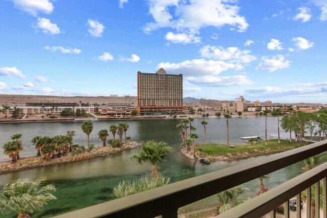 Foto del edificio - 3BR Furnished, on the Colorado River Acros...