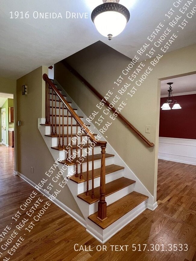 Foto del edificio - 1916 Oneida Dr