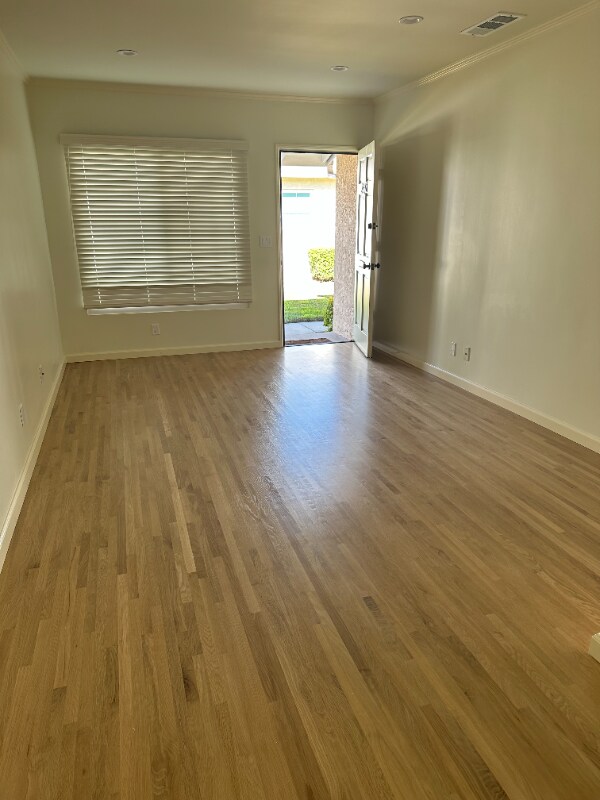 Foto principal - 2580-2580 N Brighton St