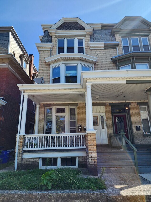 Primary Photo - 1911 N 2nd St