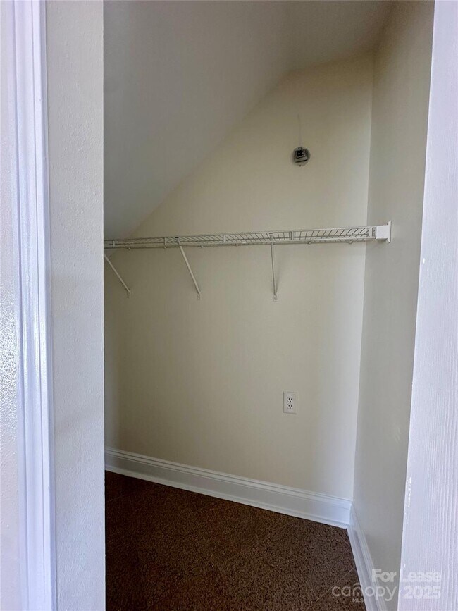 Foto del edificio - 4115 Rosefield Ct