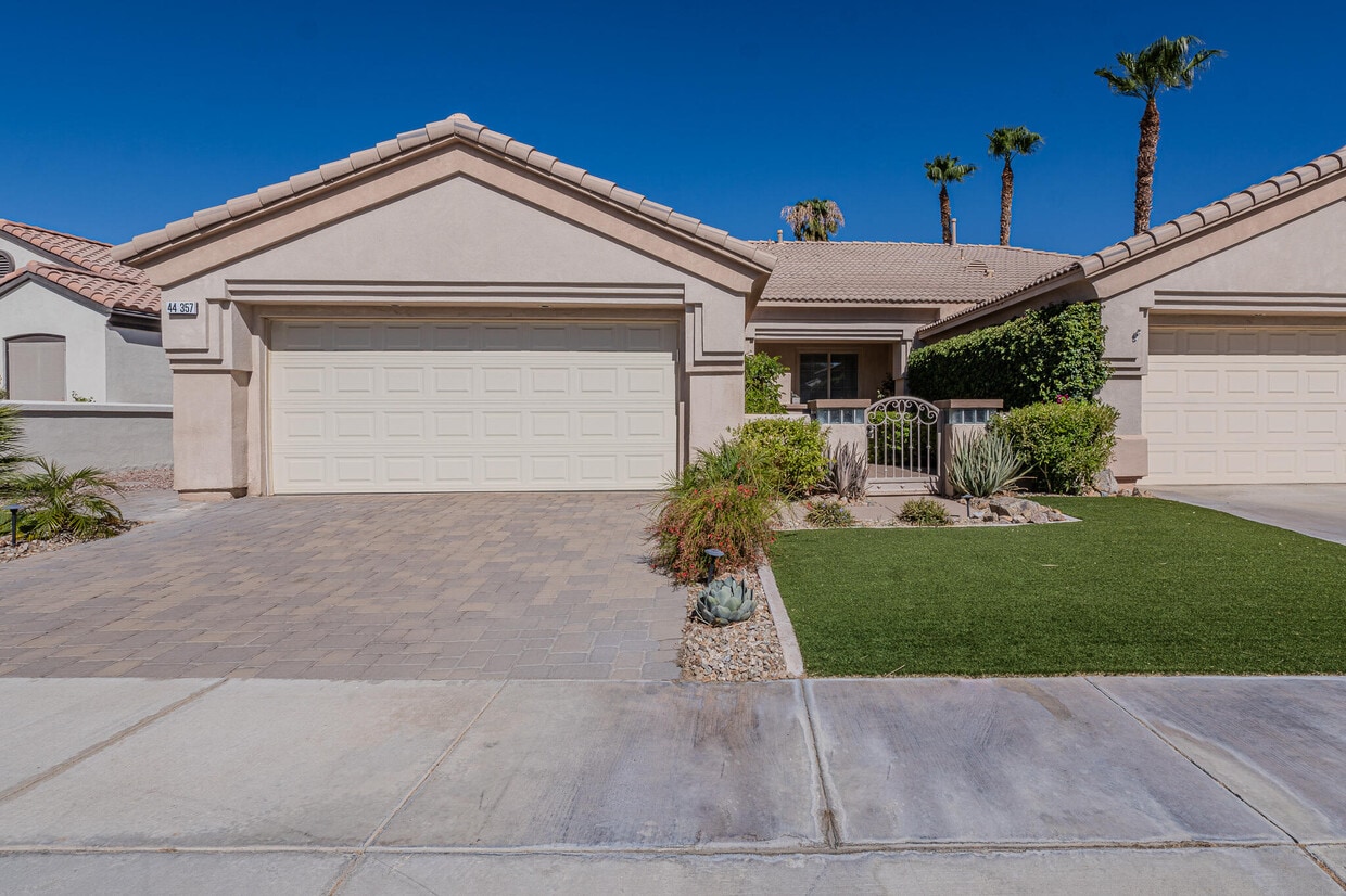 Primary Photo - 44357 Royal Lytham Dr