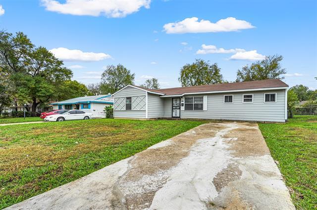 Building Photo - 3830 Basswood Dr