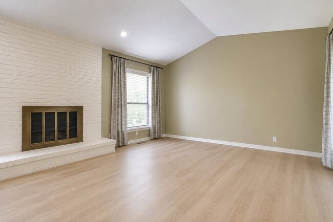 Building Photo - 3210 Rambling Oaks Dr