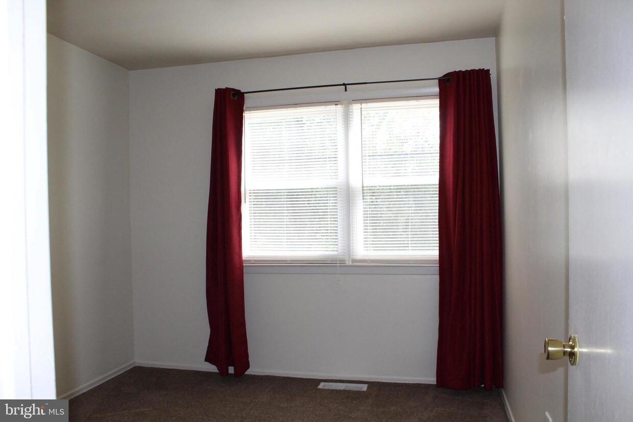 Primary Photo - 217 Jefferson Ct