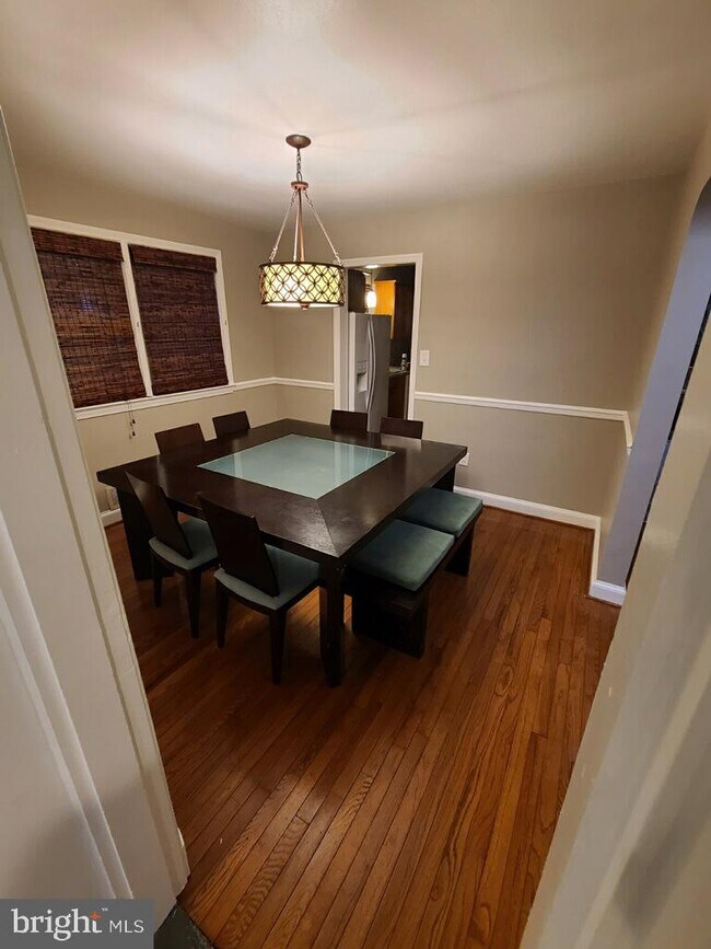 Foto del edificio - 4809 Sharon Rd