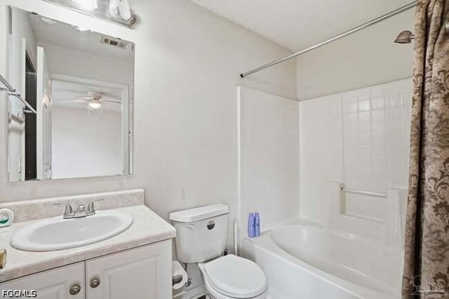 Building Photo - 1060 Antigua Cir