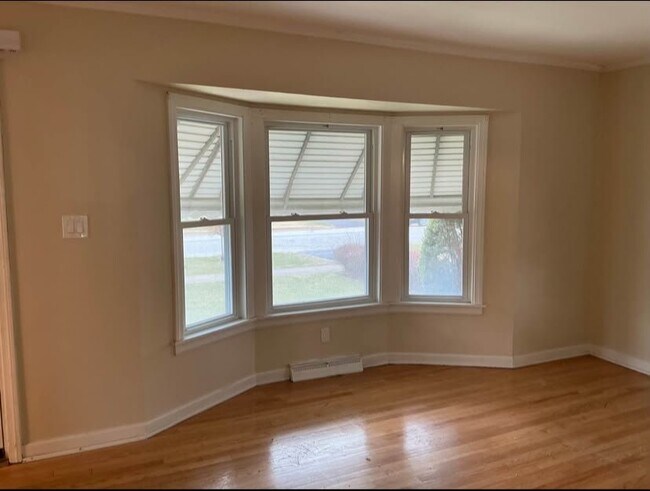 Foto del edificio - 1809 W 187th St