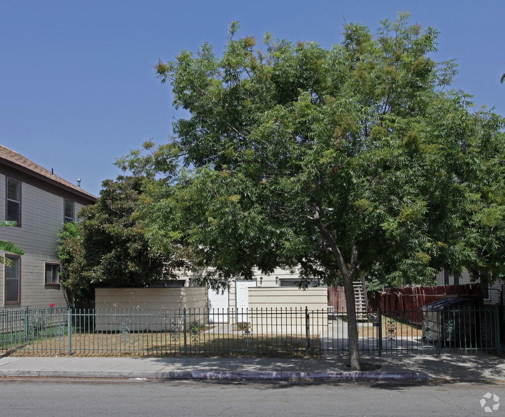 Building Photo - 3469 Lime St