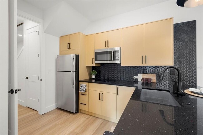 Foto del edificio - 212 W Euclid Ave