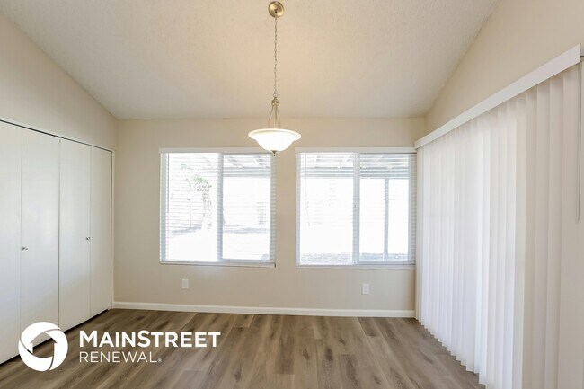 Building Photo - 13232 N 56th Ave