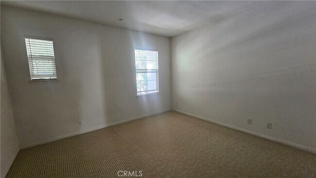 Foto del edificio - 32 Vermillion