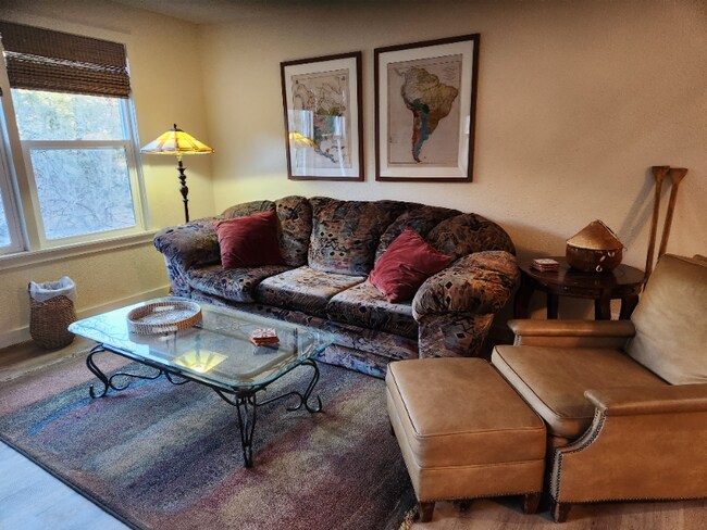 Foto del edificio - 6785 Poudre Canyon Rd