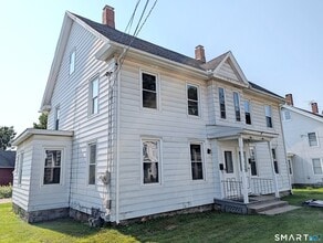 Building Photo - 104 Elm St