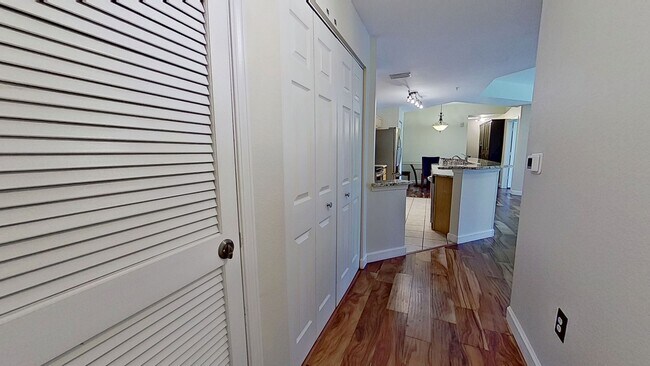 Building Photo - Stunning 2Bedroom Condo at VIlla San Marco!