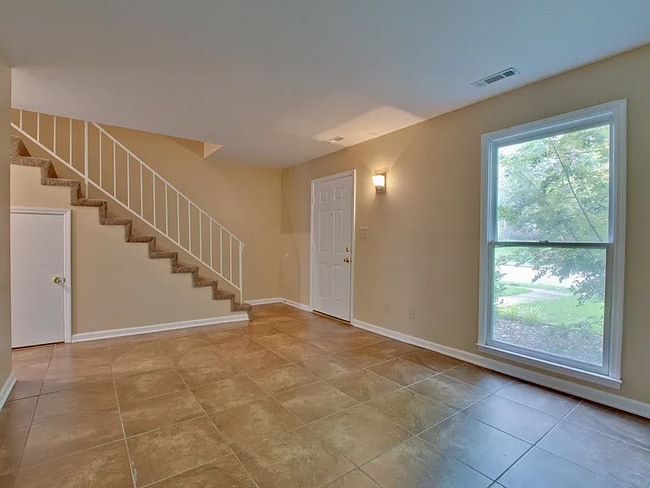 Foto del edificio - 2831 Wynterhall Rd SE