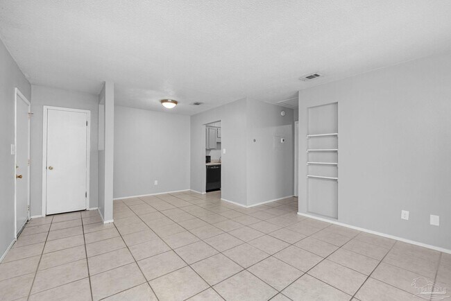 Foto del edificio - 1555 Green Briar Pkwy