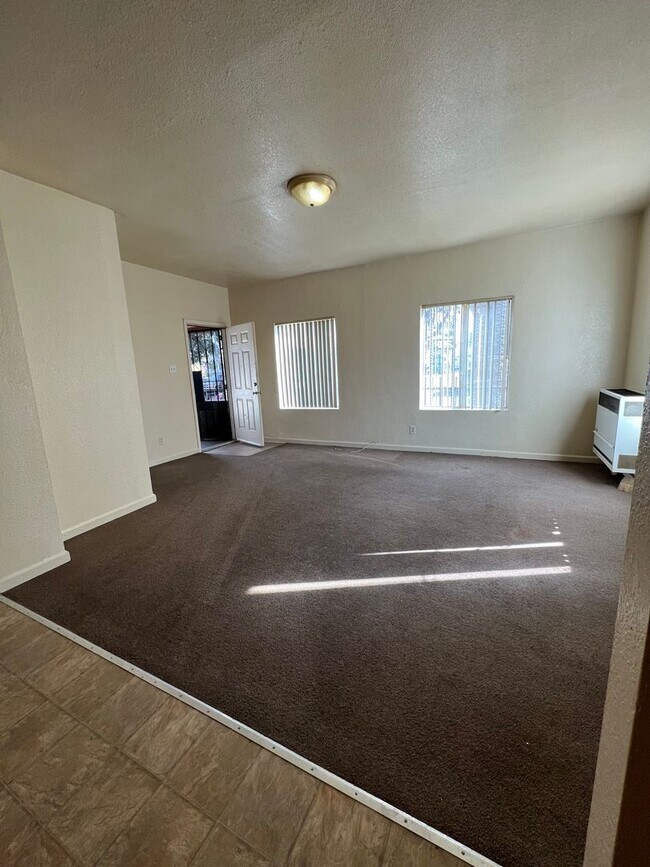 Building Photo - 4711 Honduras St.