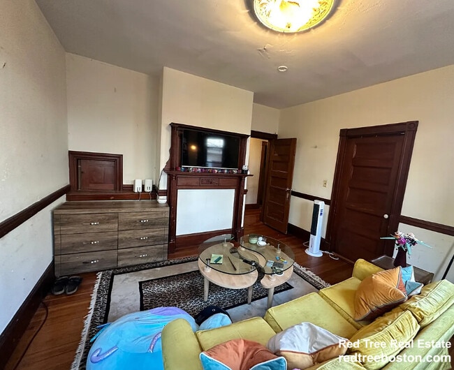 Building Photo - 174 Saint Alphonsus St