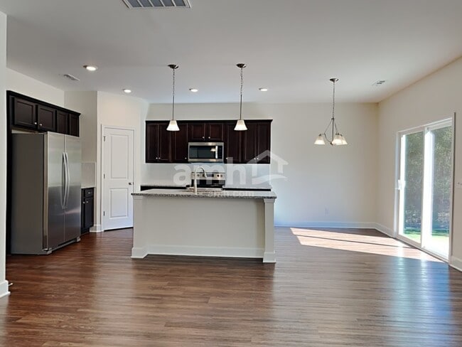 Foto del edificio - 816 Mary Beth Ct