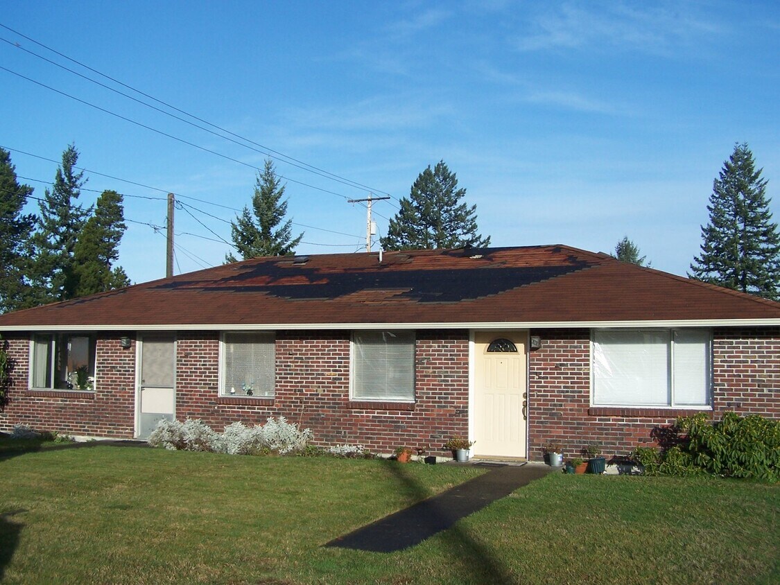 Primary Photo - Very nice 1 bedroom duplex unit in Tacoma!!