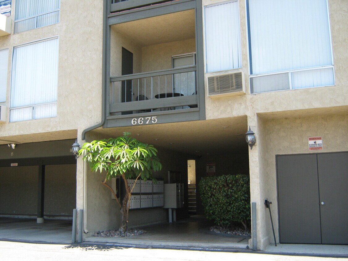 6675 Mission Rd Unit B107, San Diego, CA 92120 Condo for Rent
