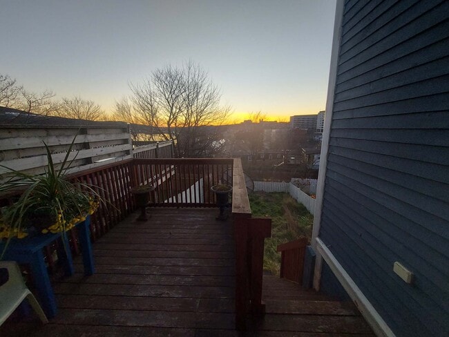 Building Photo - 17 Walshs Sq