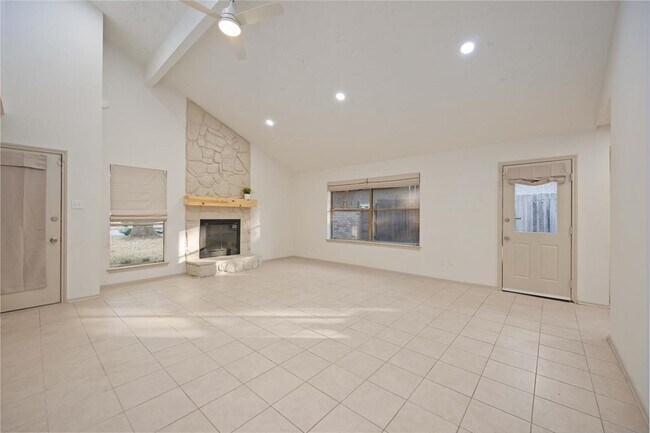 Foto del edificio - 2623 Radcliffe Dr